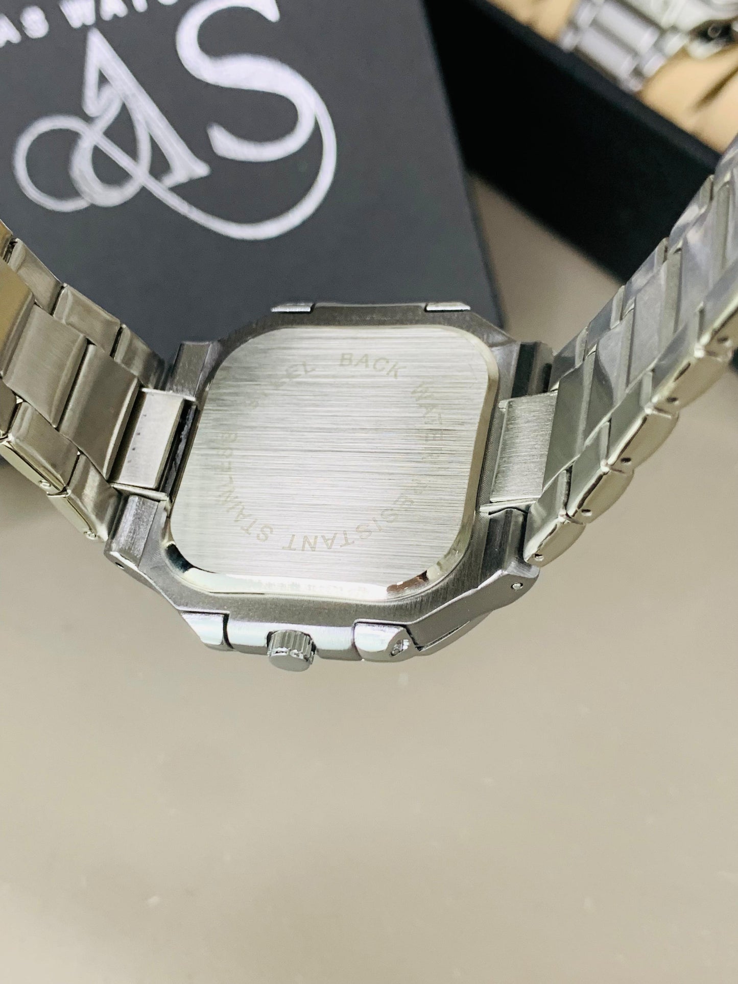 PP Cubic Model | White