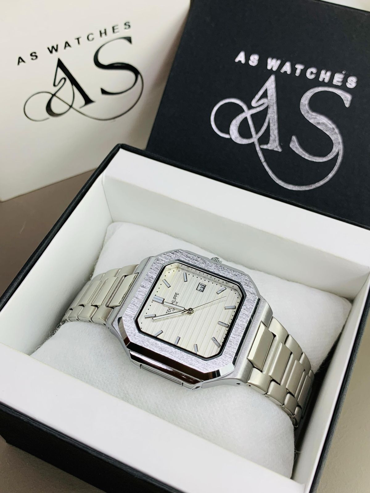 PP Cubic Model | White