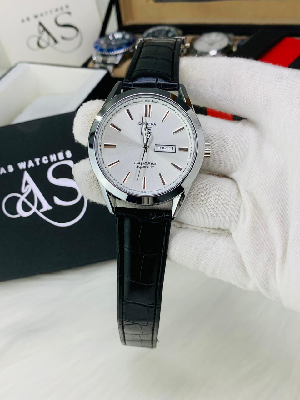 Tag Model With Day & Date Adjustment | Quartz (Black White)