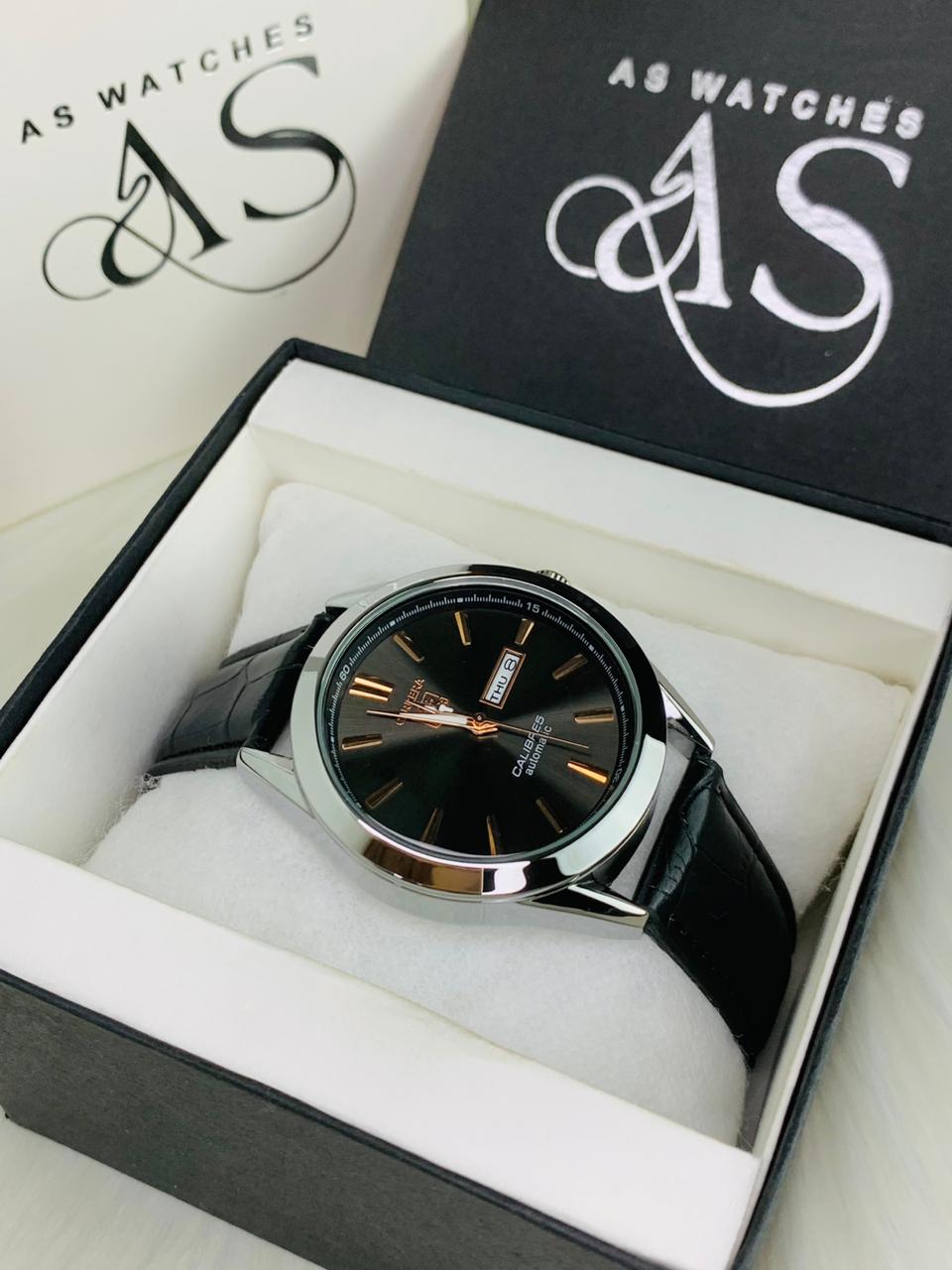 Tag Model With Day & Date Adjustment | Quartz (Full Black)