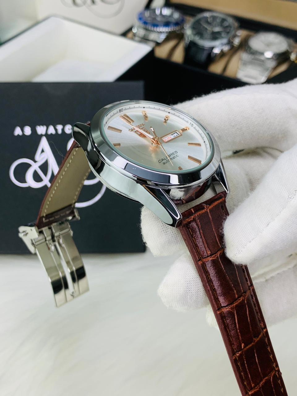 Tag Model With Day & Date Adjustment | Quartz (Brown White)